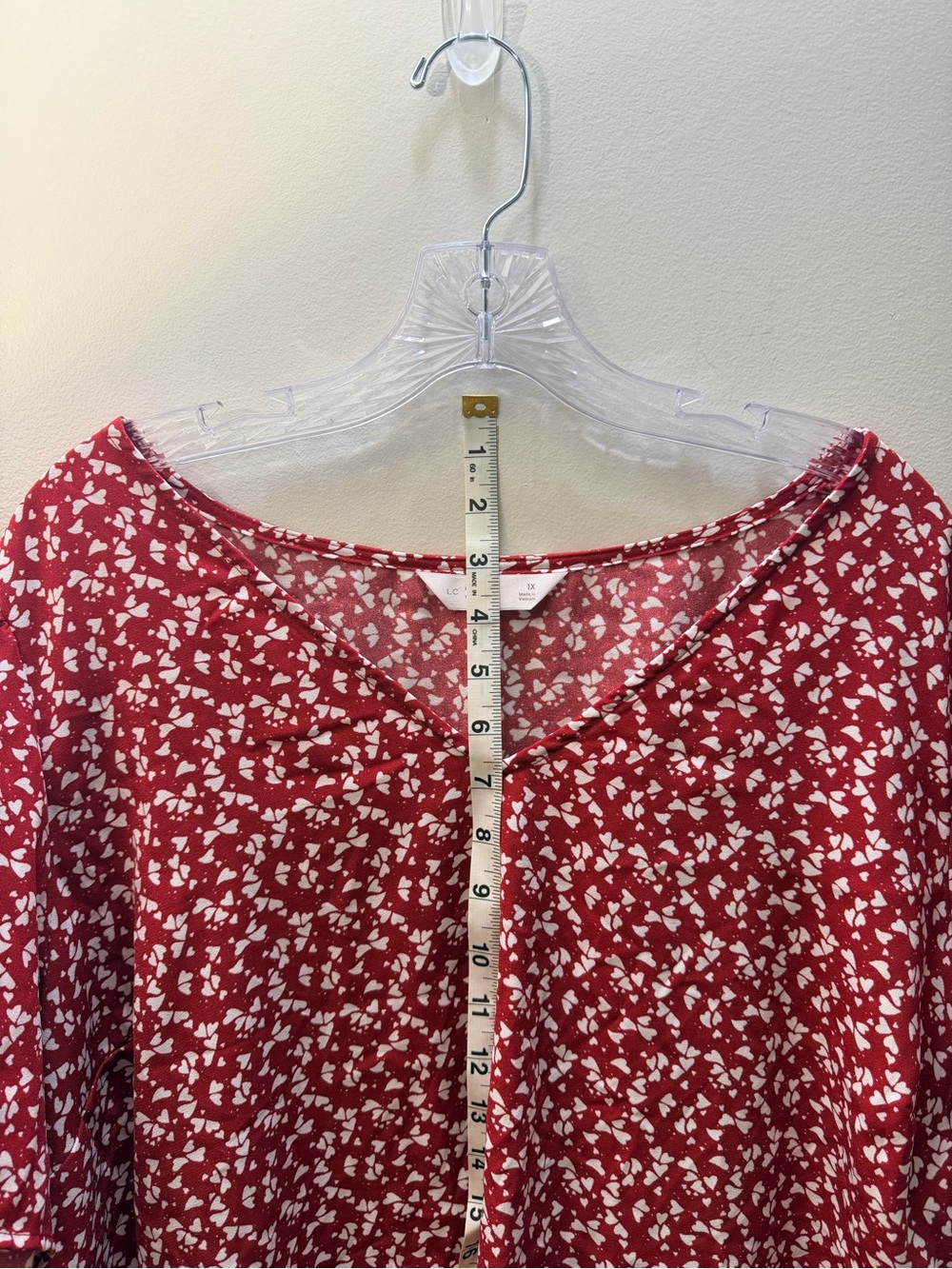 LC Lauren Conrad Red Floral V-Neck Short Sleeve Blouse - Picture 6 of 7